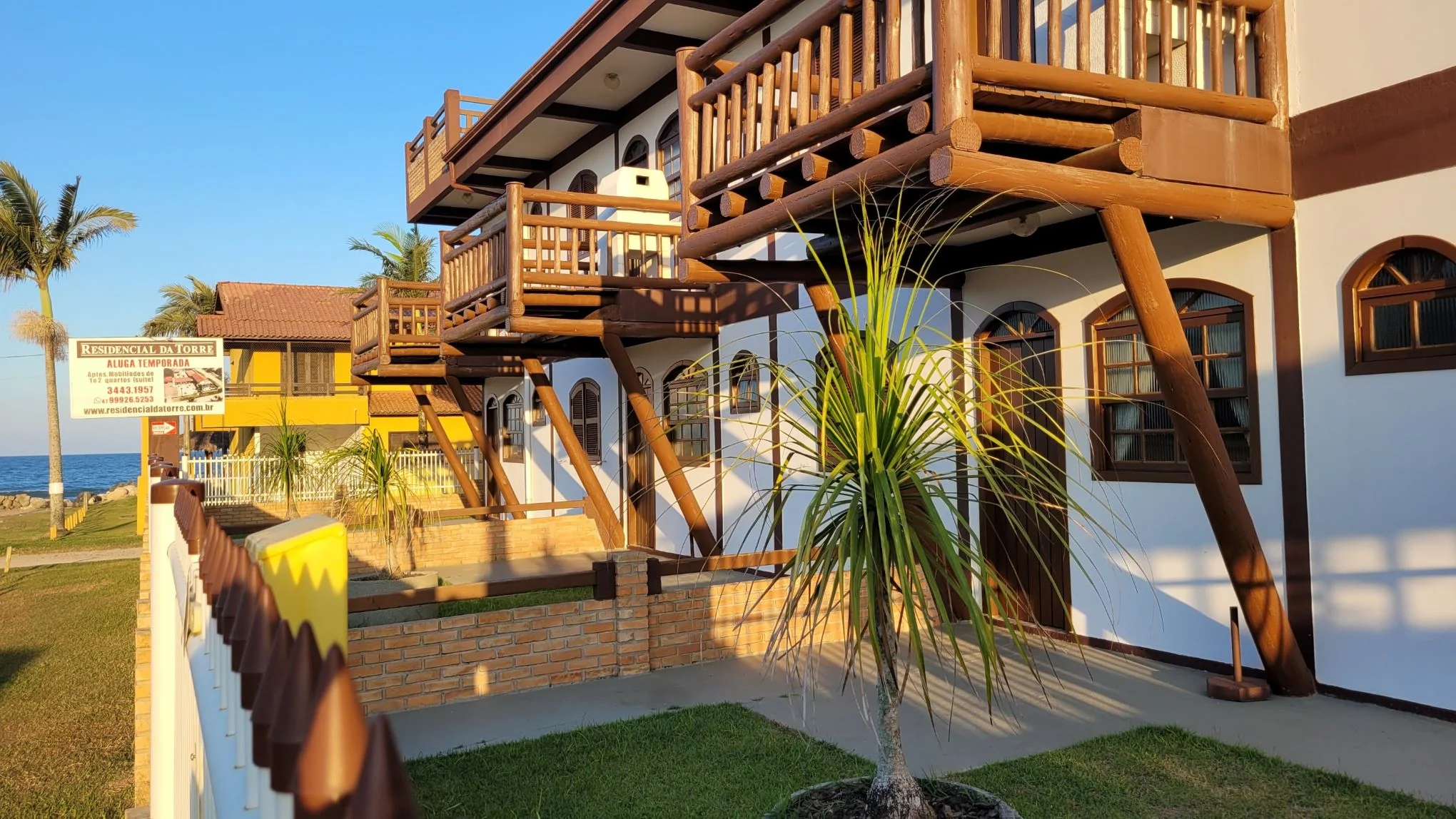 Área de lazer com churrasqueira individual por apartamento no Residencial da Torre